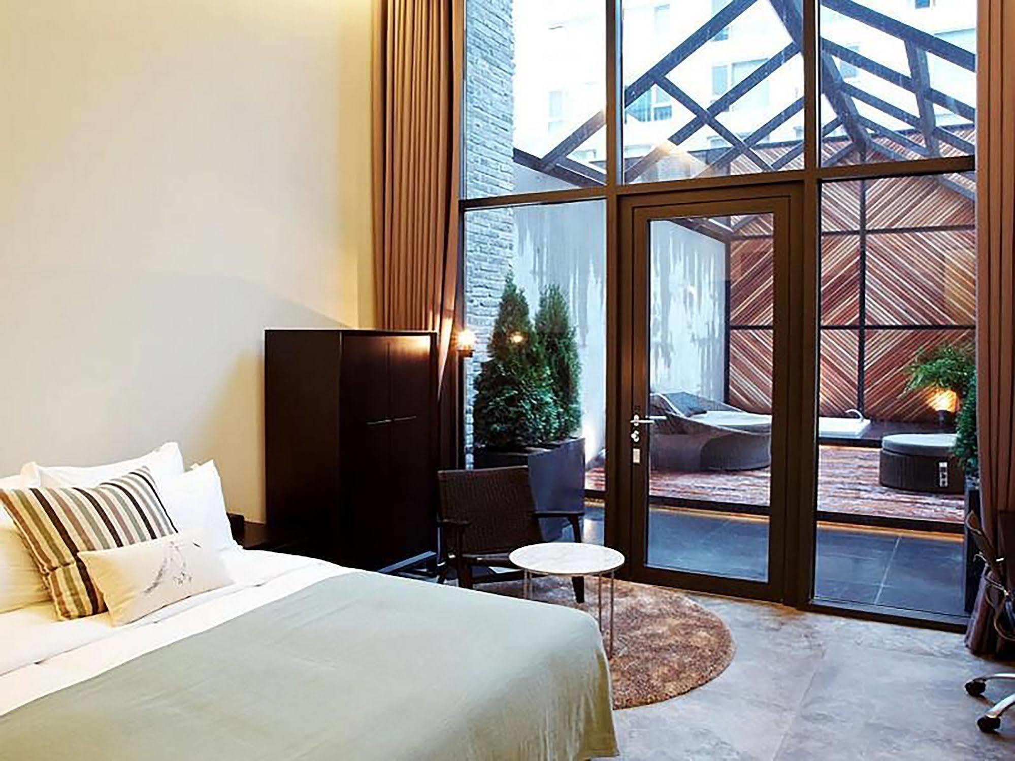 Js The Classic Hotel Osan Экстерьер фото